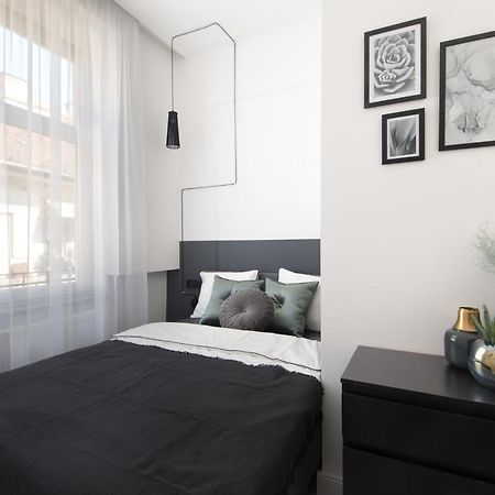 Hollo 3 Bedroom Downtown Apartment Budapest Bagian luar foto