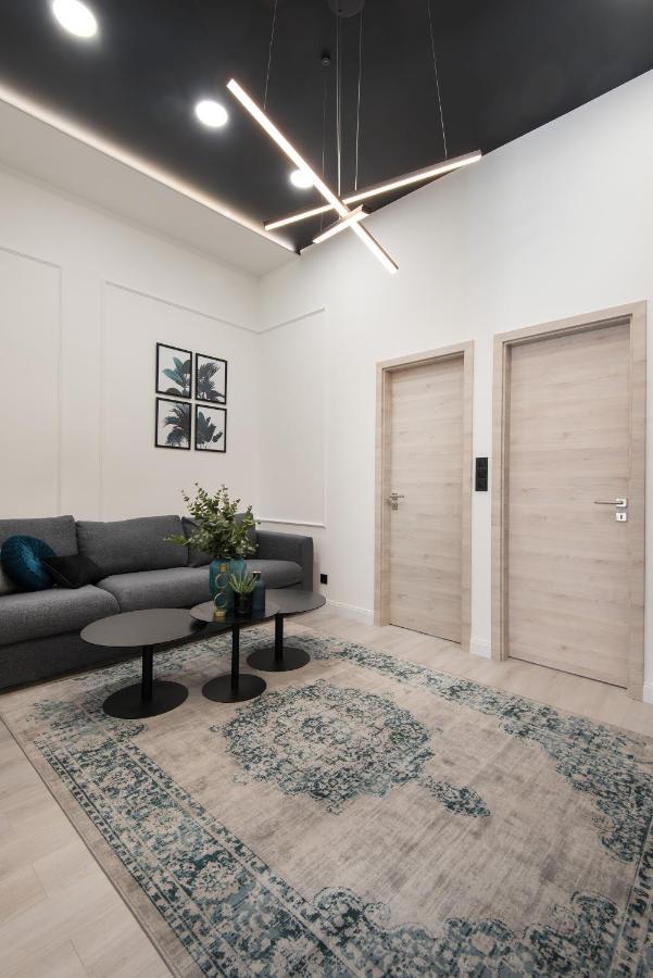 Hollo 3 Bedroom Downtown Apartment Budapest Bagian luar foto