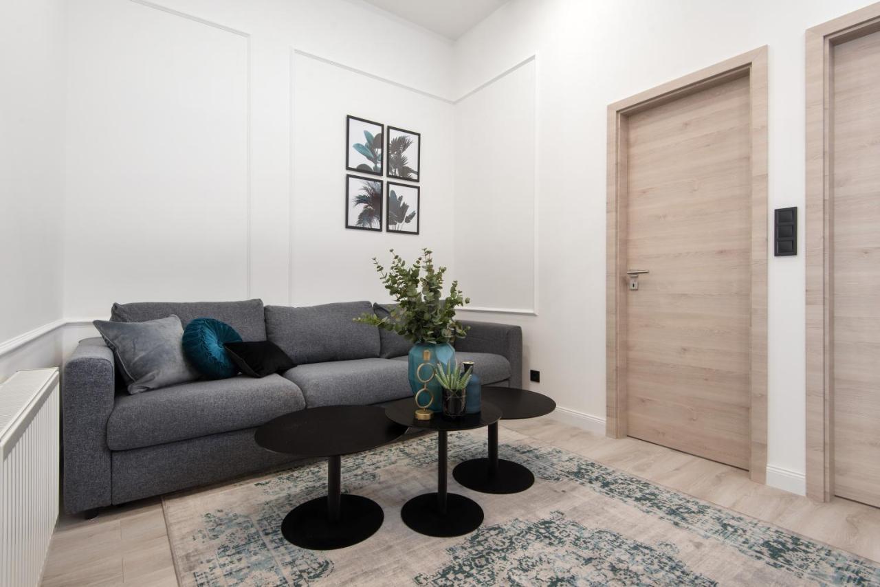 Hollo 3 Bedroom Downtown Apartment Budapest Bagian luar foto